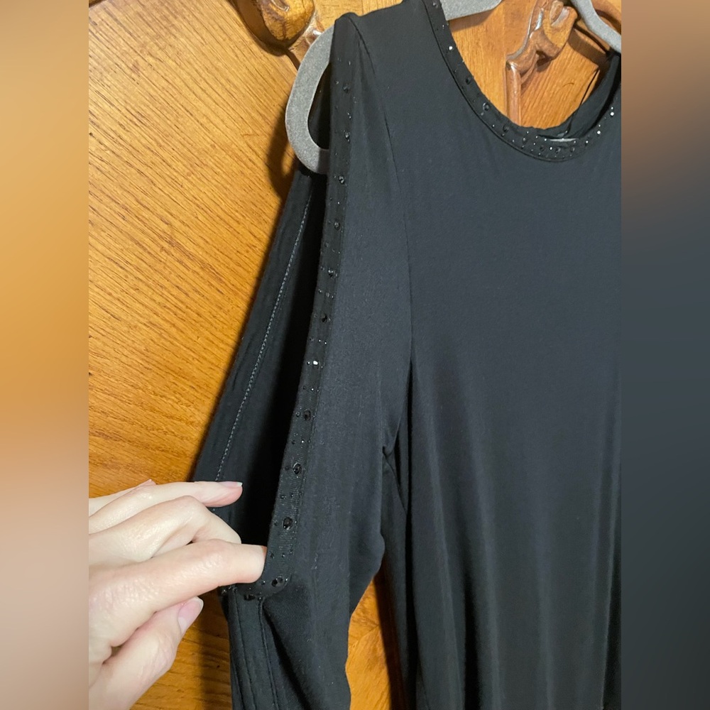 Cable & Gauge Blouse Black Charms Slit Sleeves Size M